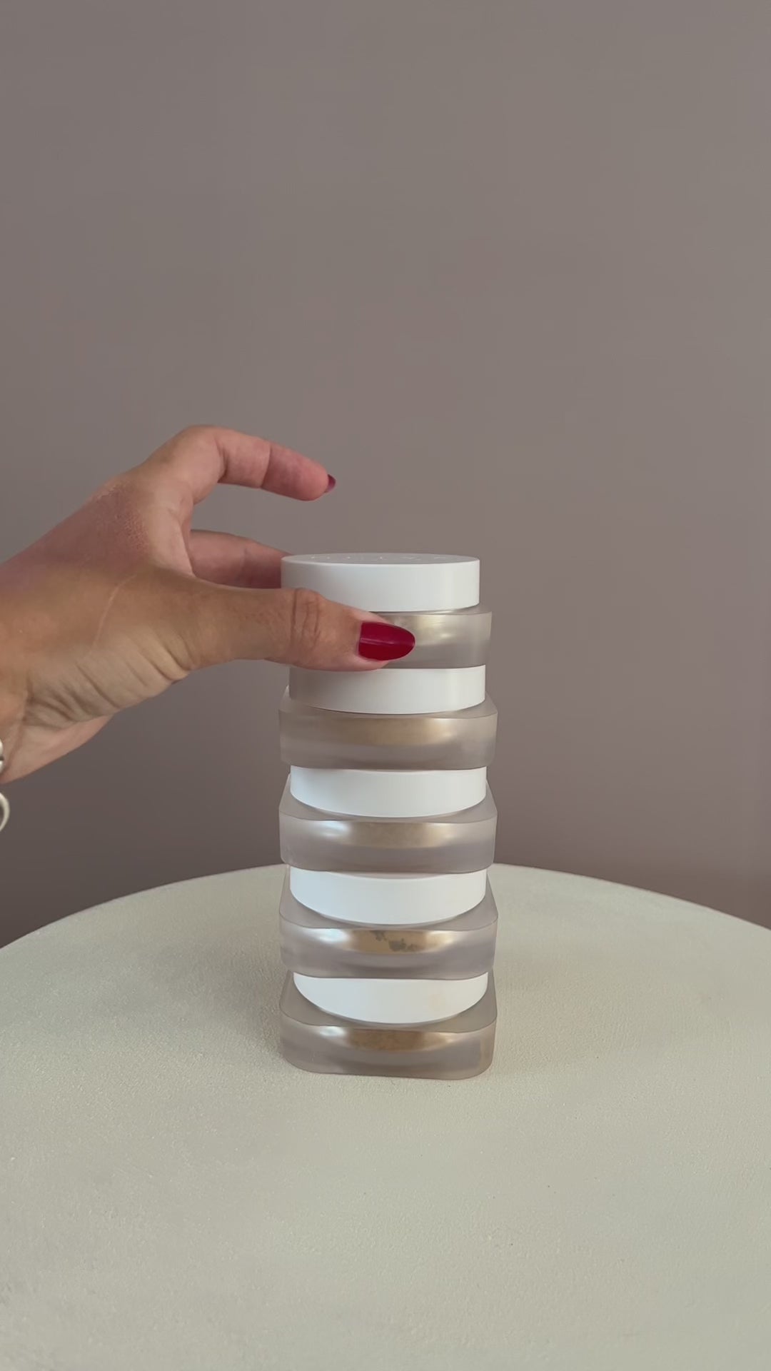 Load video: &lt;div class=&quot;metafield-rich_text_field&quot;&gt;&lt;p&gt;Reduce shine, blur imperfections, and leave a veil of perfection on your skin. The finished look? think cashmere and airbrushed!&lt;br /&gt;
&lt;/p&gt;&lt;/div&gt;