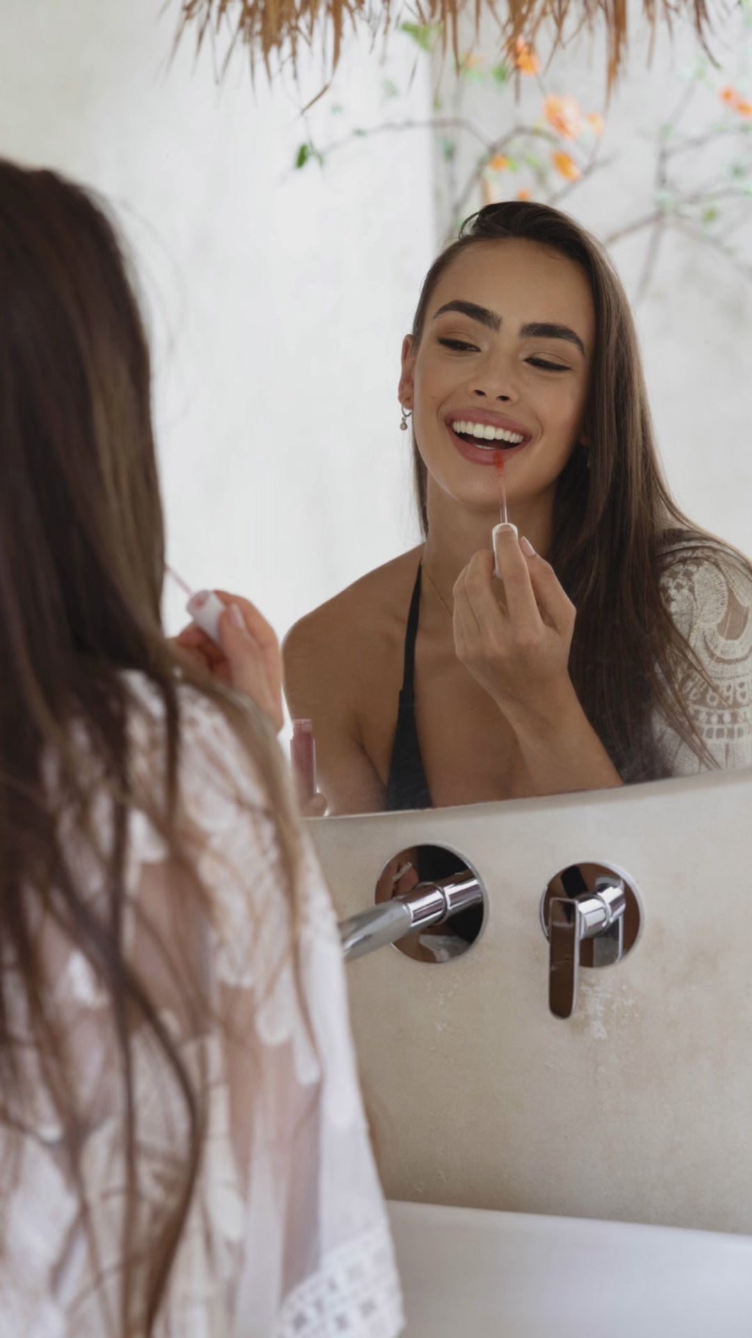 Load video: &lt;div class=&quot;metafield-rich_text_field&quot;&gt;&lt;p&gt;Our luxurious formula glides on smoothly, giving your lips a silky-soft feel without any sticky or tacky residue&lt;/p&gt;&lt;/div&gt;
